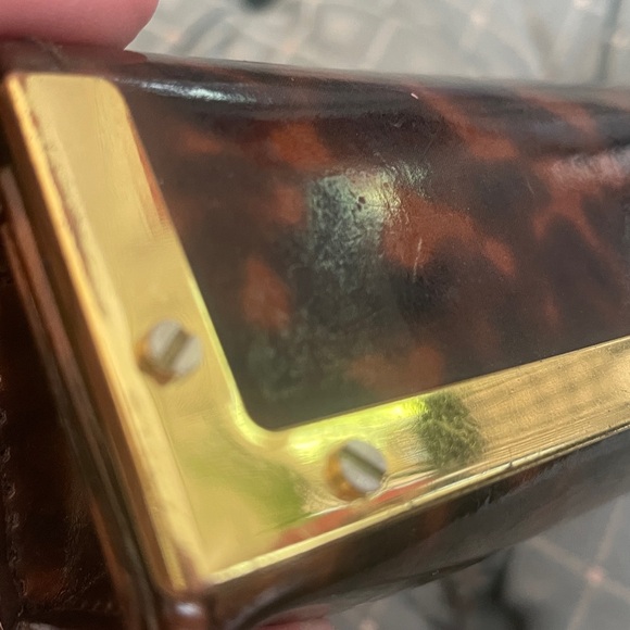 Tory Burch Brown Tortoiseshell Eyeglass Case with Gold Trim - Picture 7 of 9